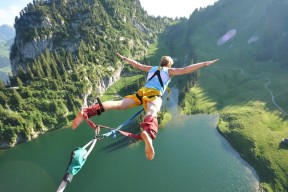 开云电竞服务-中国足球职业联赛促进俱乐部间教练交流，中国足球协会主教练