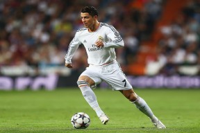 开云全站-日本男泳队自由泳划频稳定，节奏控制佳，男子自由泳中国日本韩国